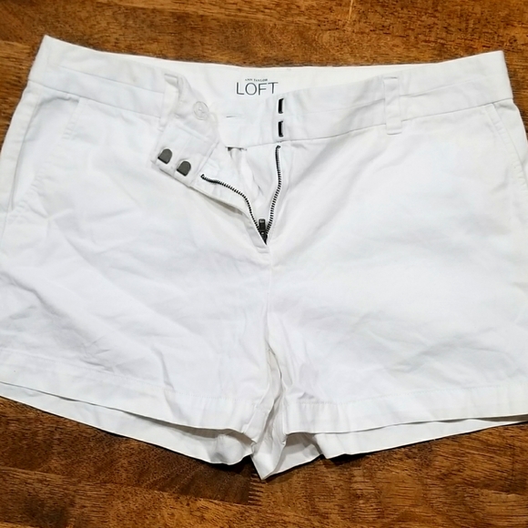 ANN TAYLOR LOFT SHORTS | WHITE | SIZE 8 - Picture 1 of 3